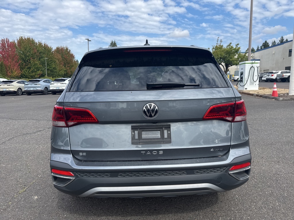 2022 Volkswagen Taos SE photo 4