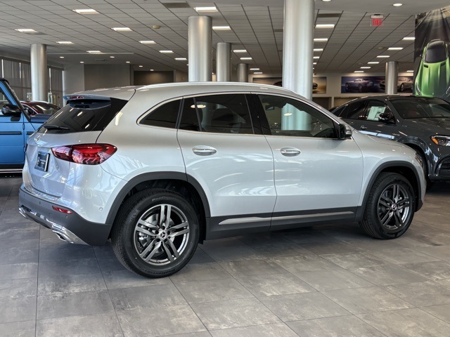 2026 Mercedes Benz GLA 250 photo 3