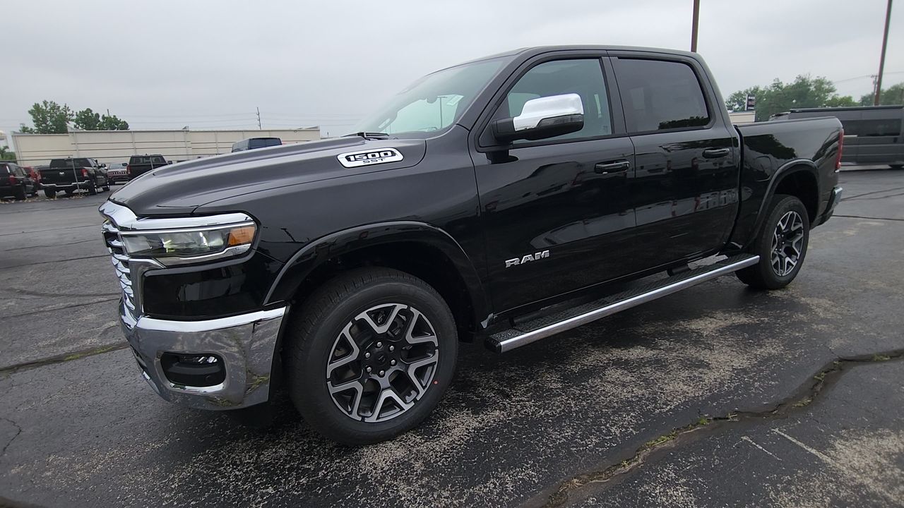 2025 Ram 1500 Laramie photo 4