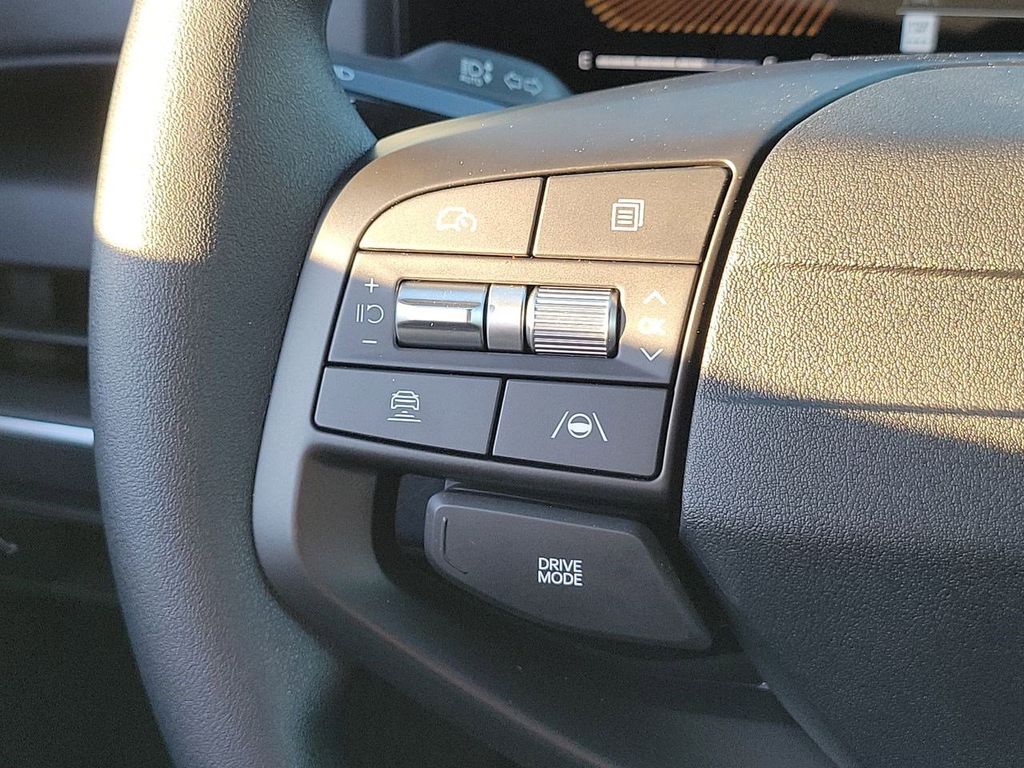 2025 Kia K4 LXS photo 23