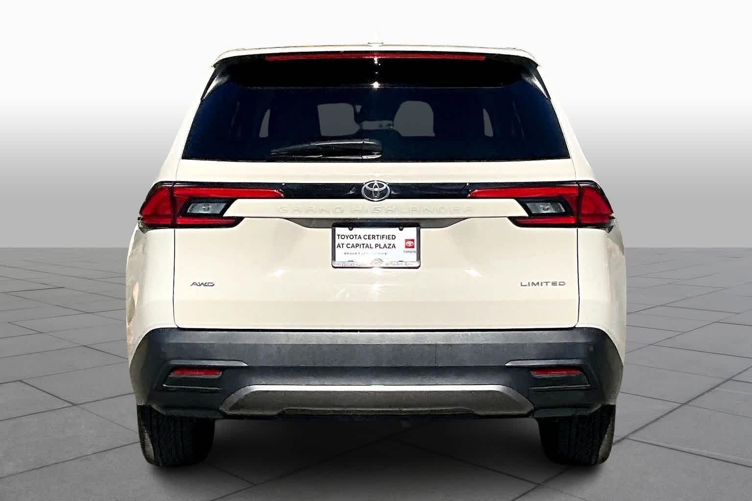 2024 Toyota Grand Highlander Limited photo 4