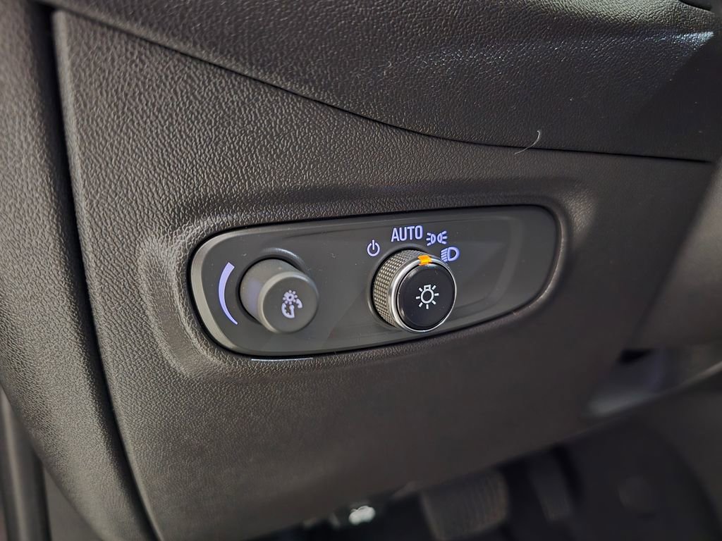 2023 Chevrolet Equinox LT photo 9