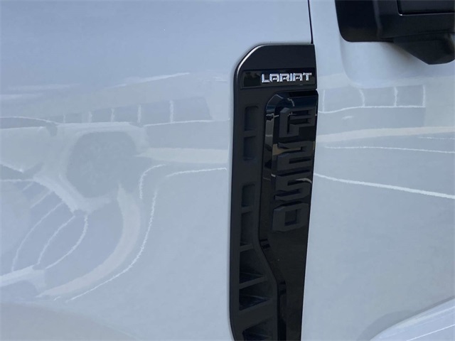 2024 Ford F-250 Lariat photo 31