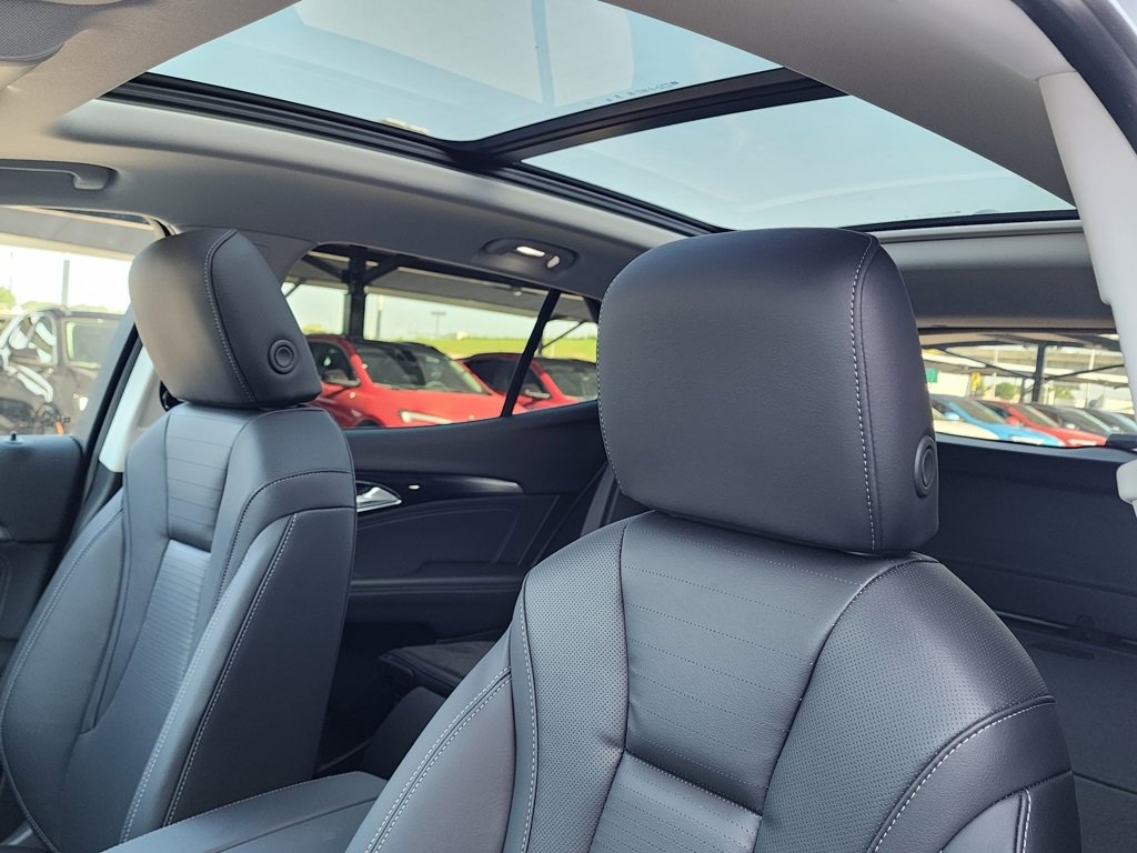 2025 Buick Envision Preferred photo 16