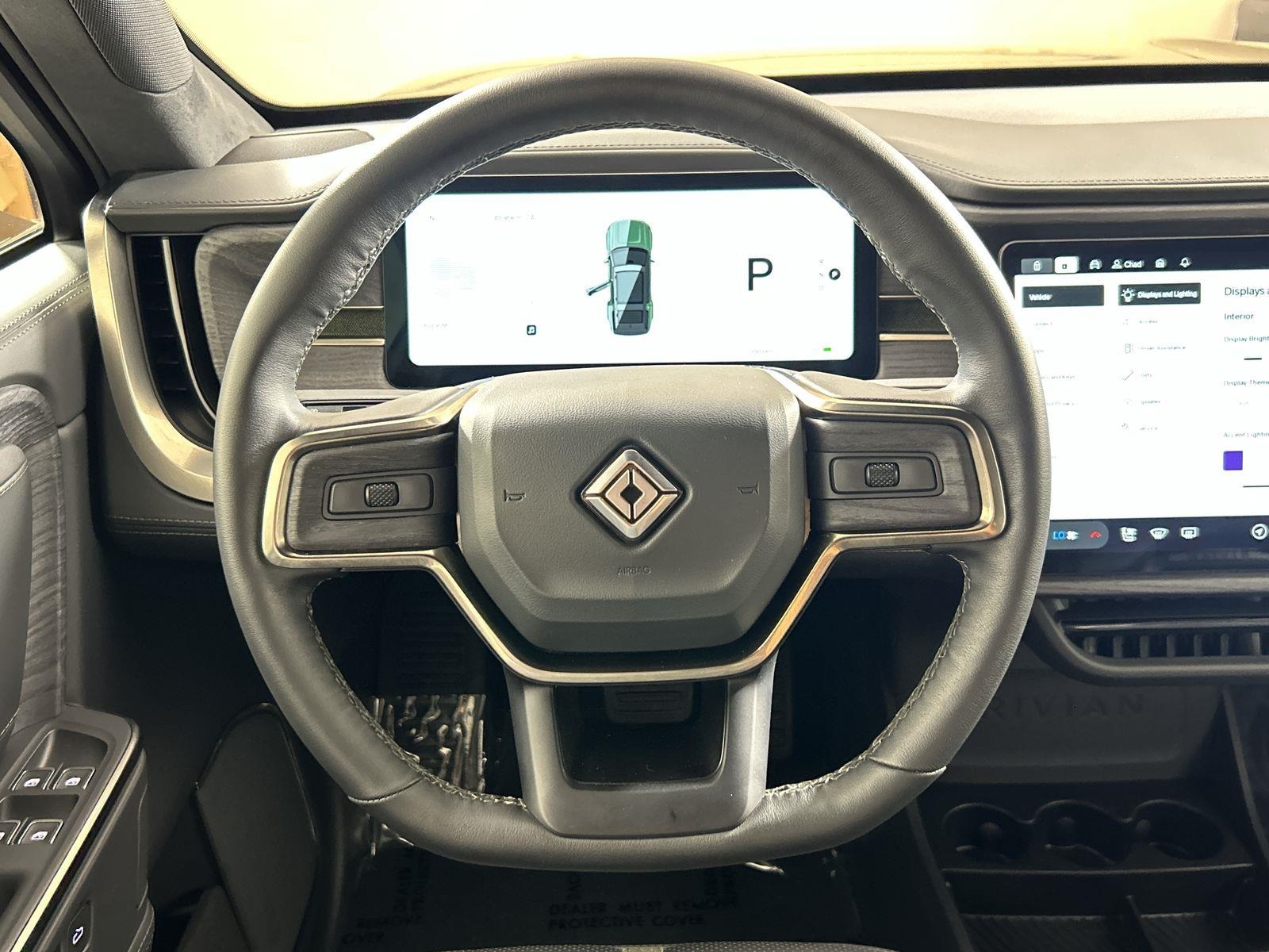 2025 Rivian R1S Adventure photo 10