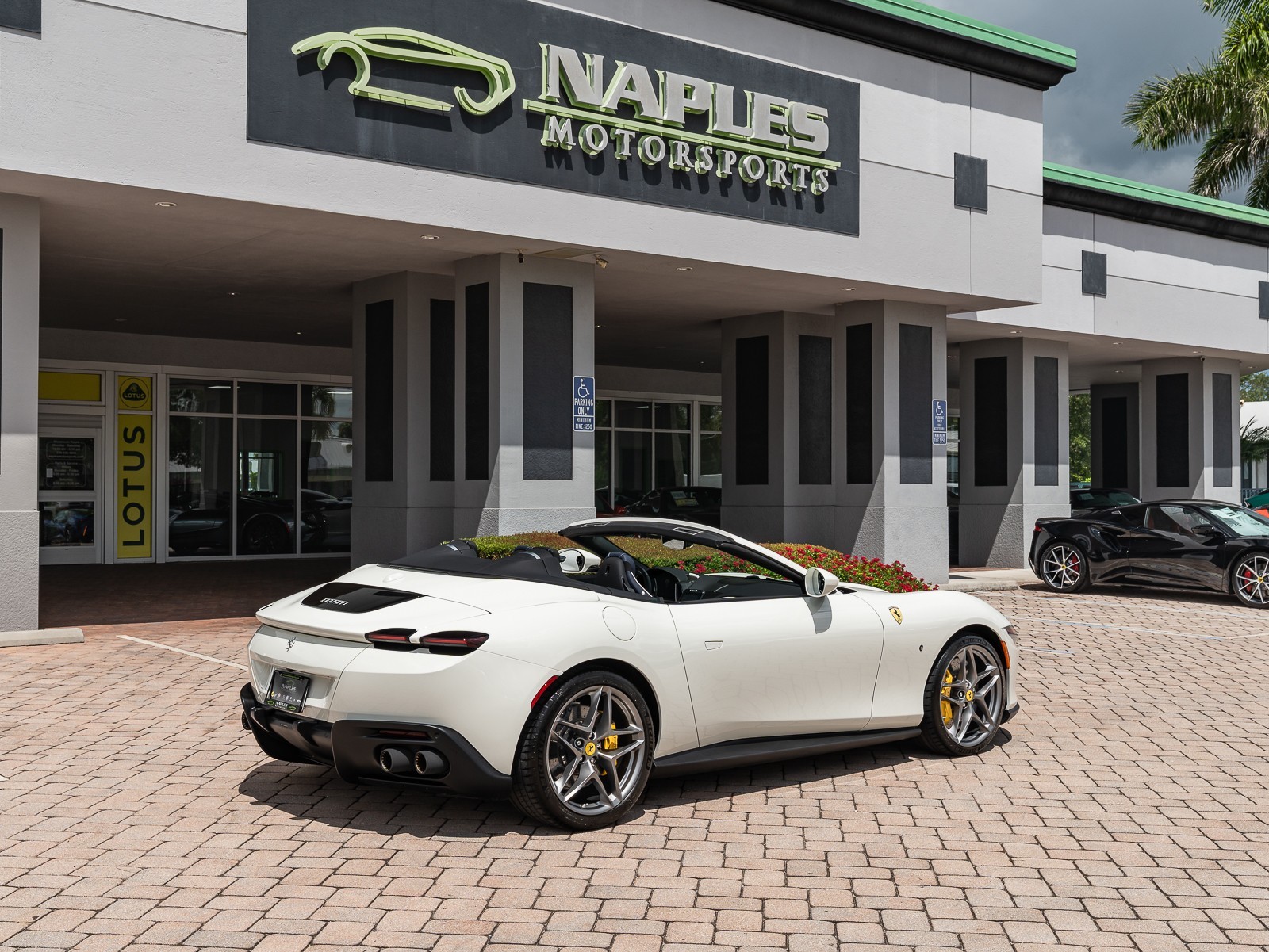 2024 Ferrari Roma Spider photo 24