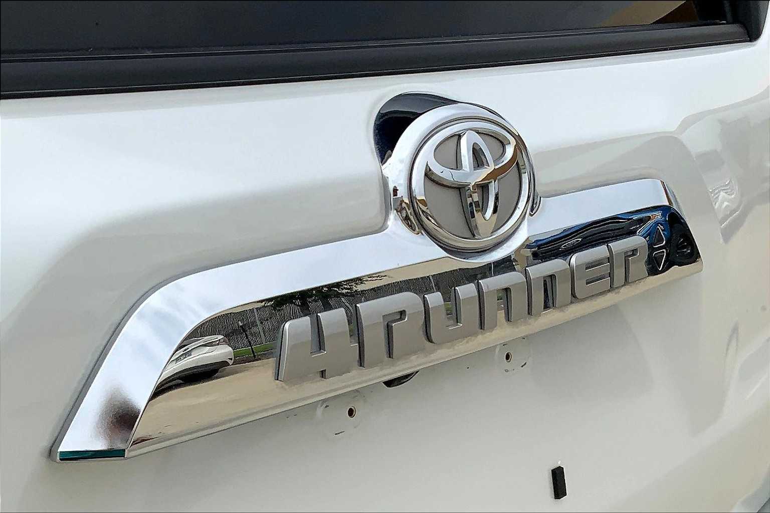 2024 Toyota 4Runner Limited photo 32