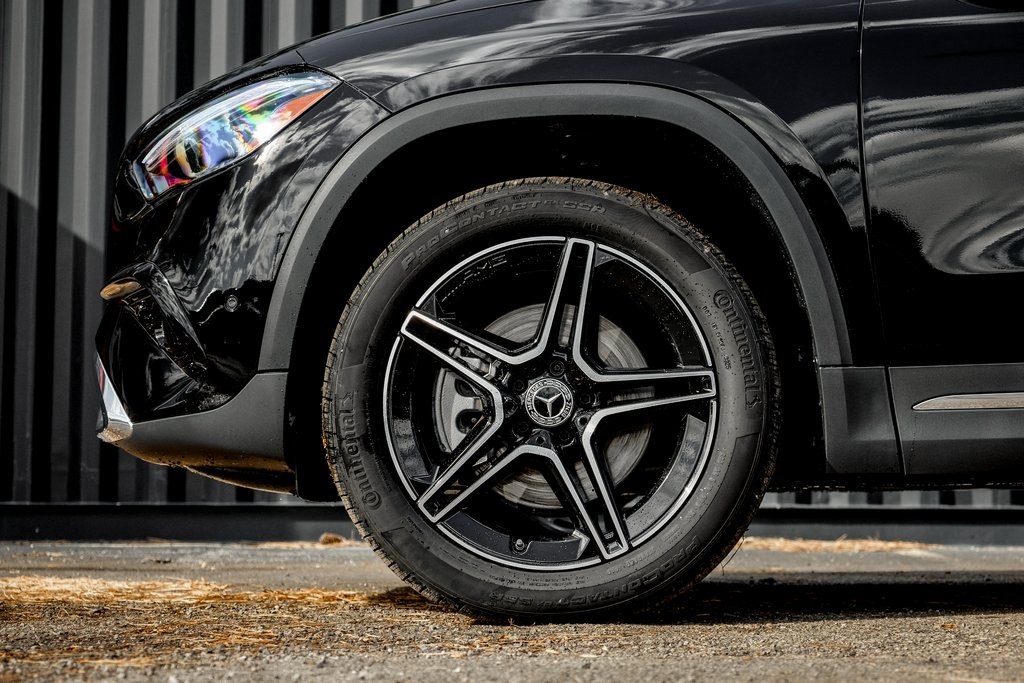 2026 Mercedes Benz GLA 250 4MATIC photo 2