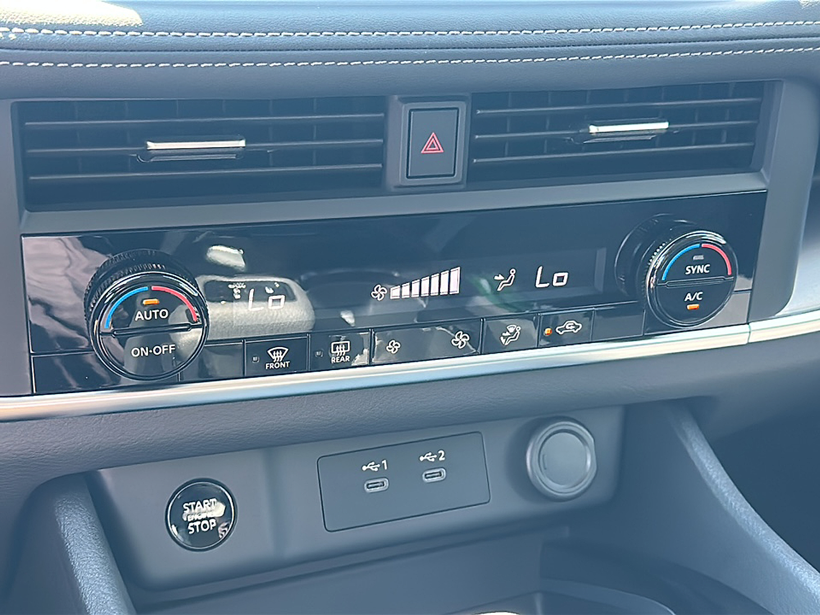 2026 Nissan Rogue SV photo 8