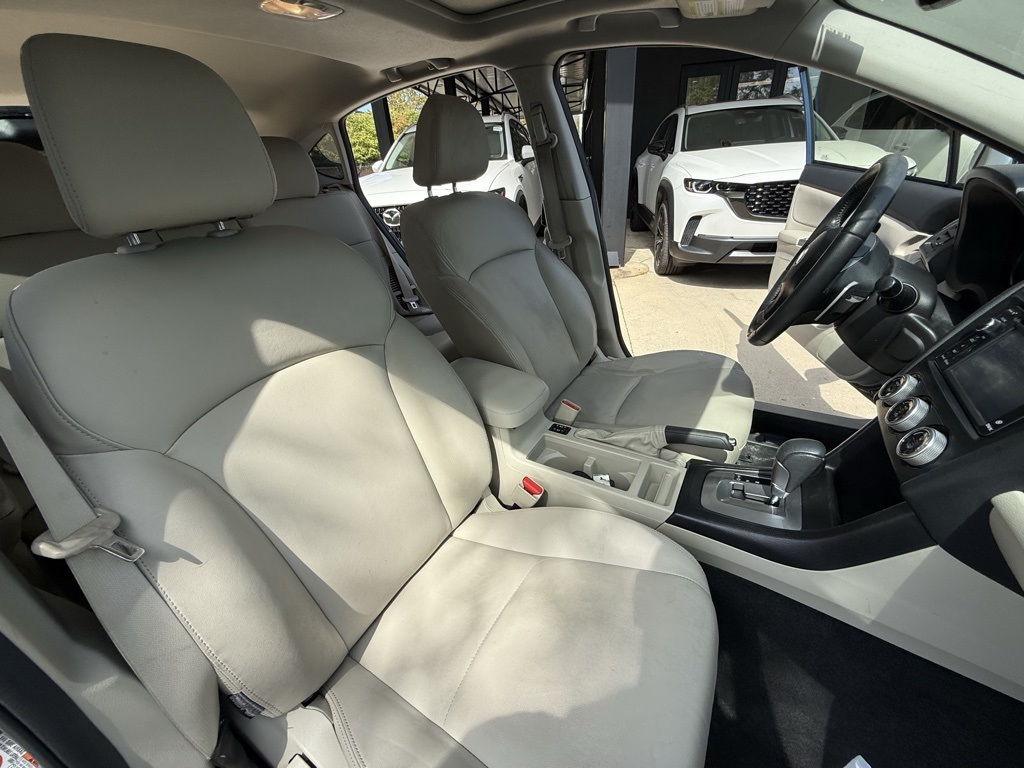 2014 Subaru Crosstrek 2.0i Hybrid Touring photo 2
