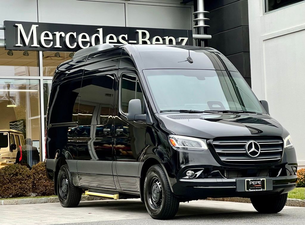 2025 Mercedes-Benz Sprinter Passenger Van Base's photo