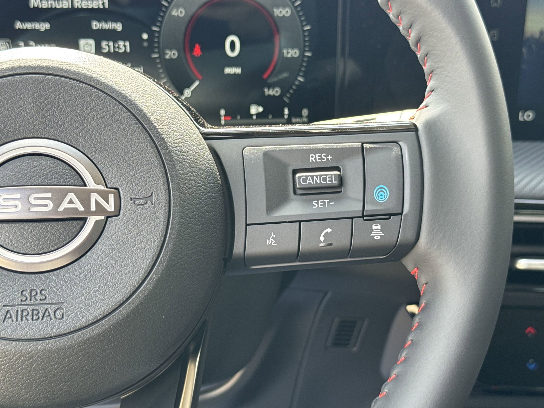 2025 Nissan Kicks SR photo 12