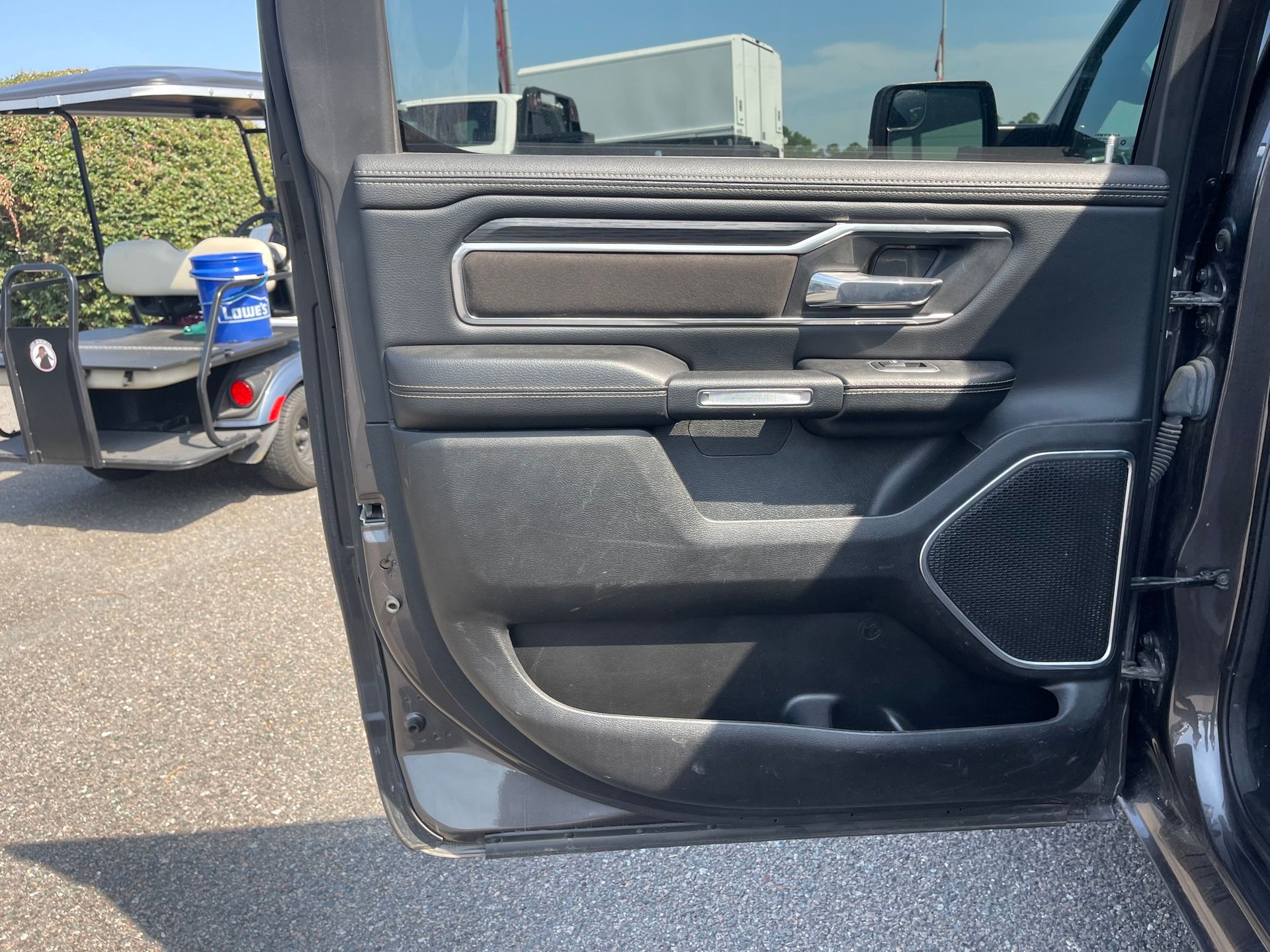 2023 Ram 1500 Laramie photo 19