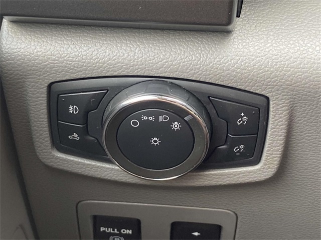 2020 Ford F-150 XLT photo 16