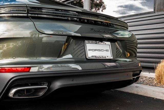 2025 Porsche Panamera 4 photo 9