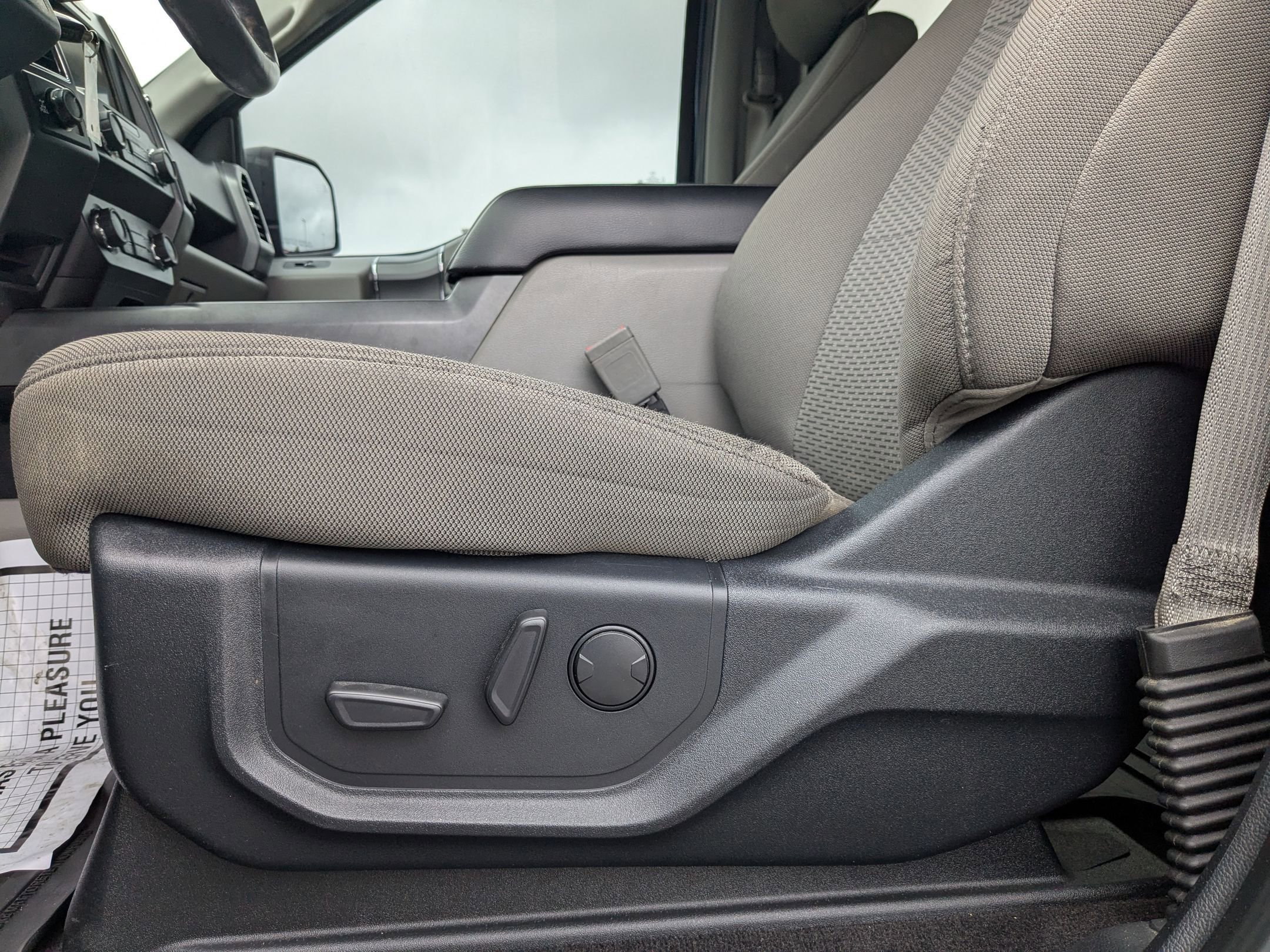 2020 Ford F-150 XLT photo 13
