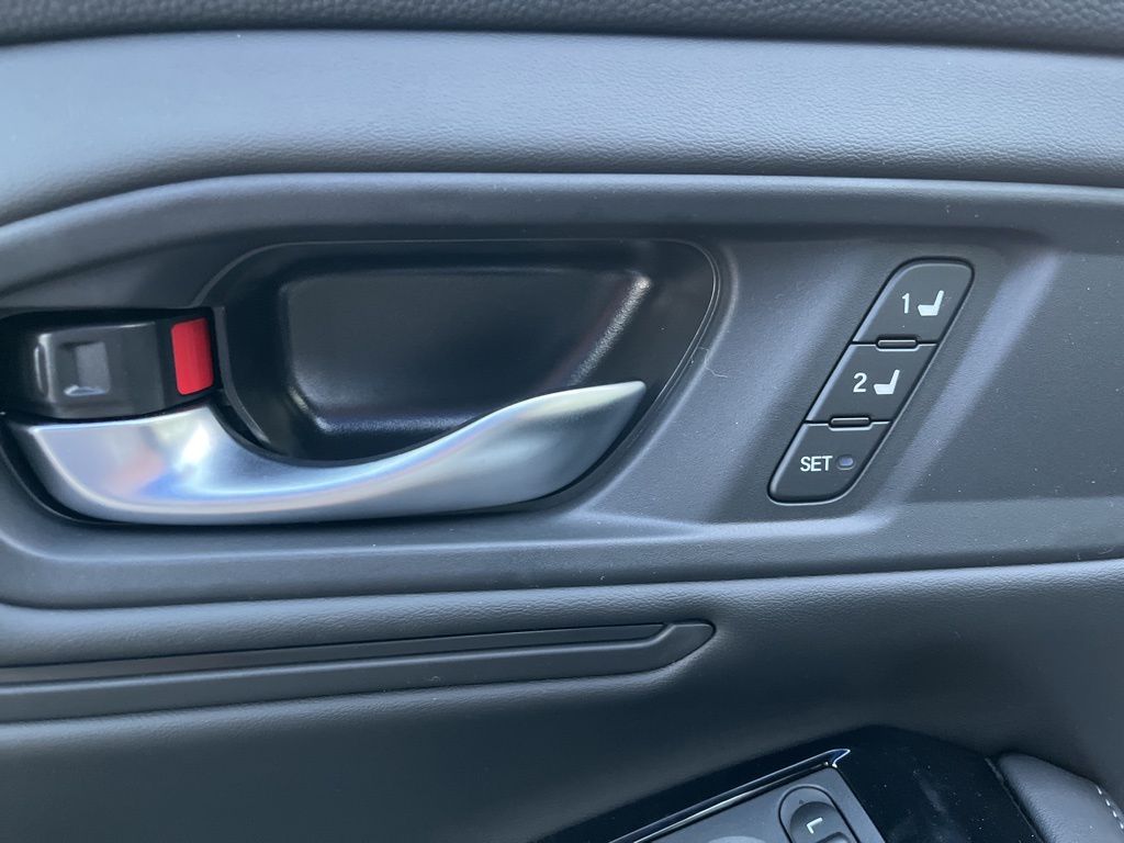 2025 Honda Accord Hybrid Touring photo 3