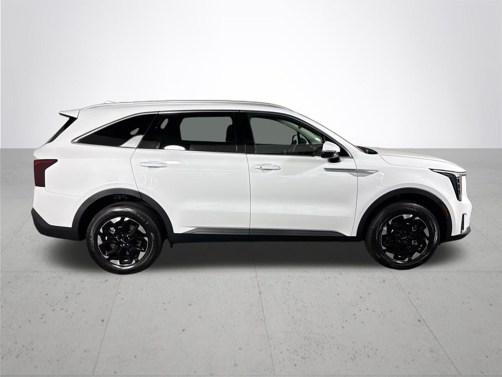 2025 Kia Sorento S photo 4