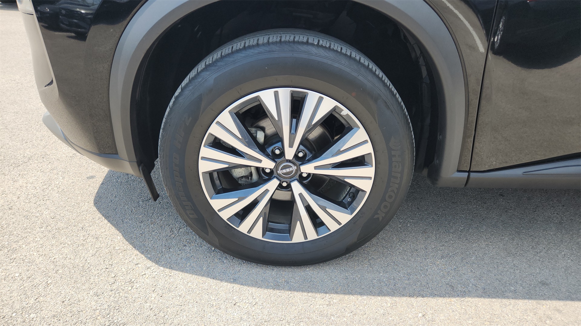 2023 Nissan Rogue SV photo 25