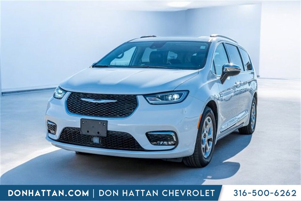 2023 Chrysler Pacifica Limited's photo