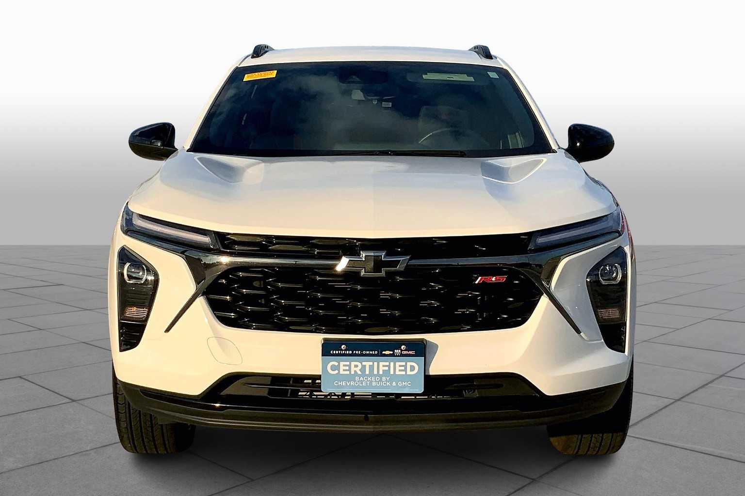 2025 Chevrolet Trax photo 3