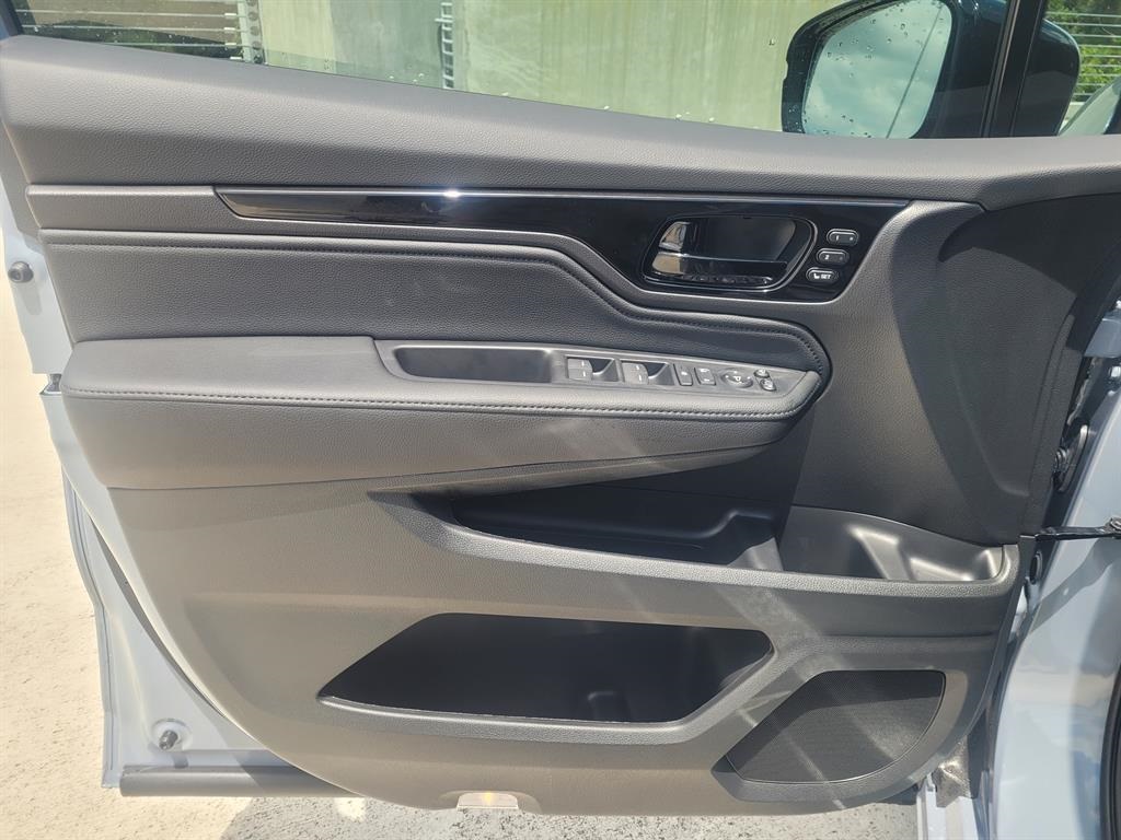 2026 Honda Odyssey Elite photo 17