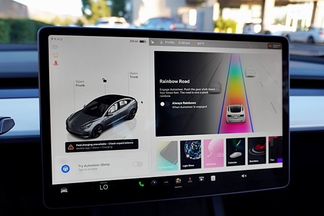 Used 2023  Tesla Long Range image 31