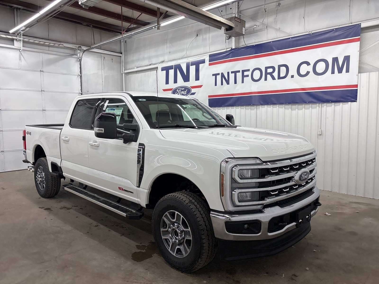 2025 Ford F-250 Lariat photo 2