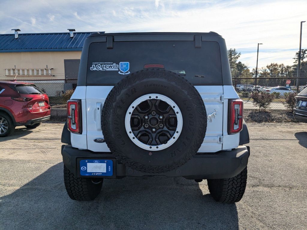 2025 Ford Bronco Outer Banks photo 4