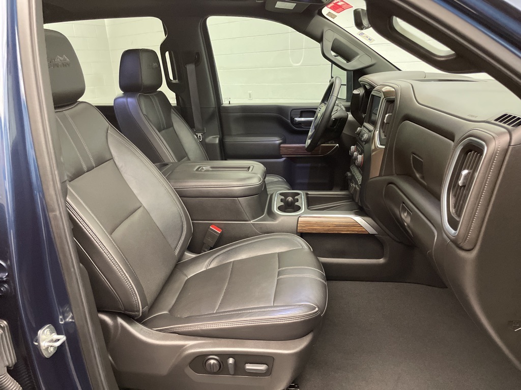 2022 Chevrolet Silverado 3500HD High Country photo 22