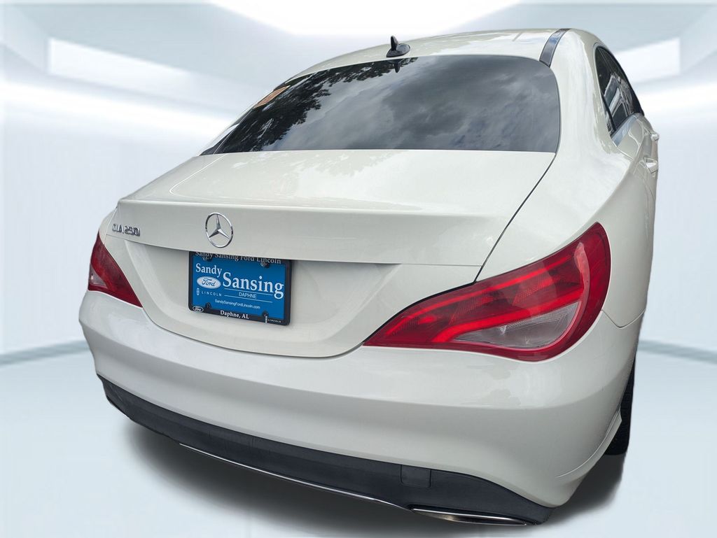 2017 Mercedes Benz CLA 250 photo 4