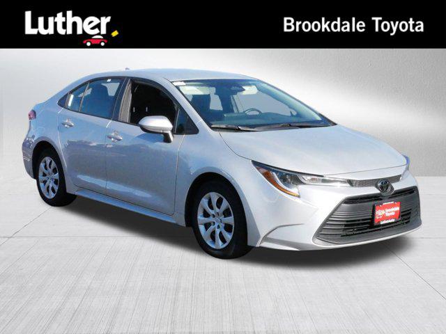 2024 Toyota Corolla LE's photo