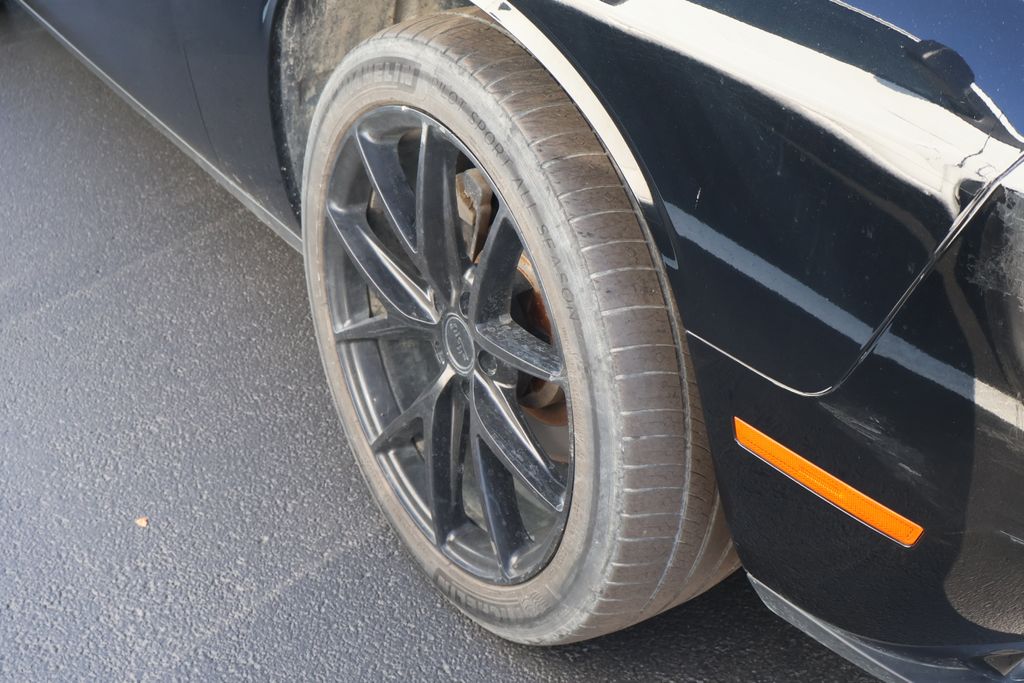 2018 Dodge Challenger R/T photo 5