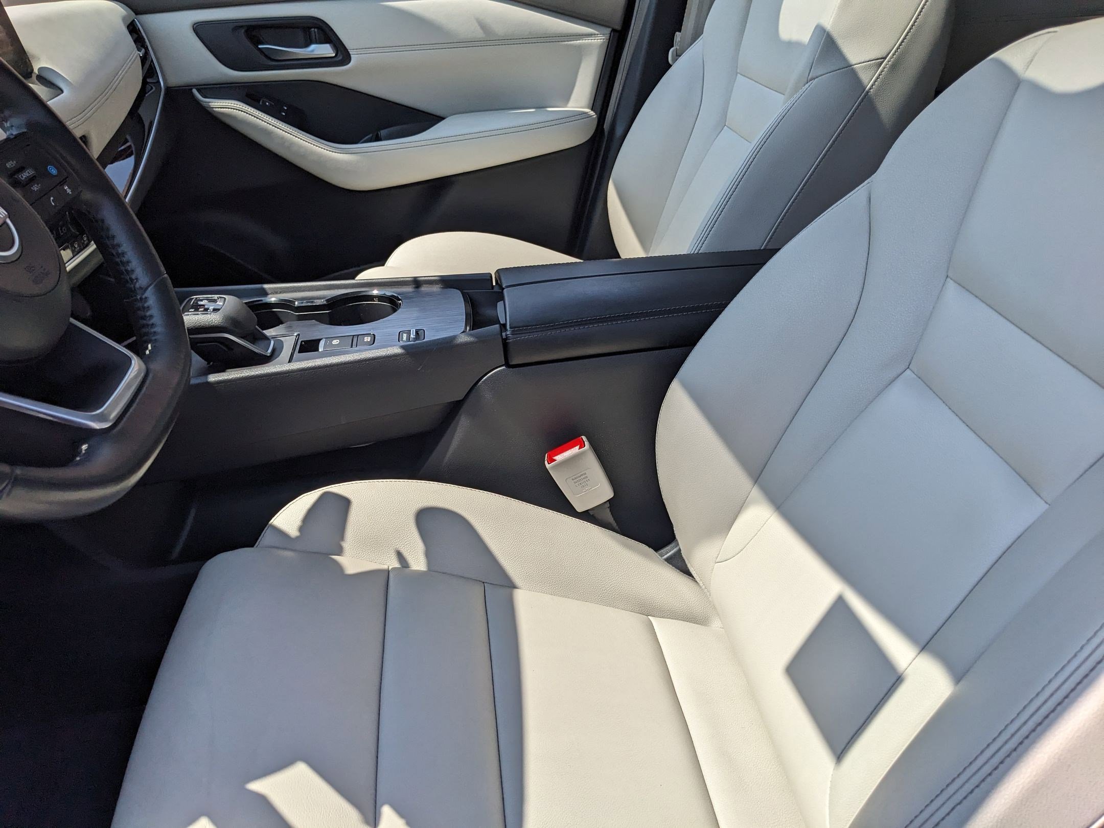 2024 Nissan Rogue SL photo 14