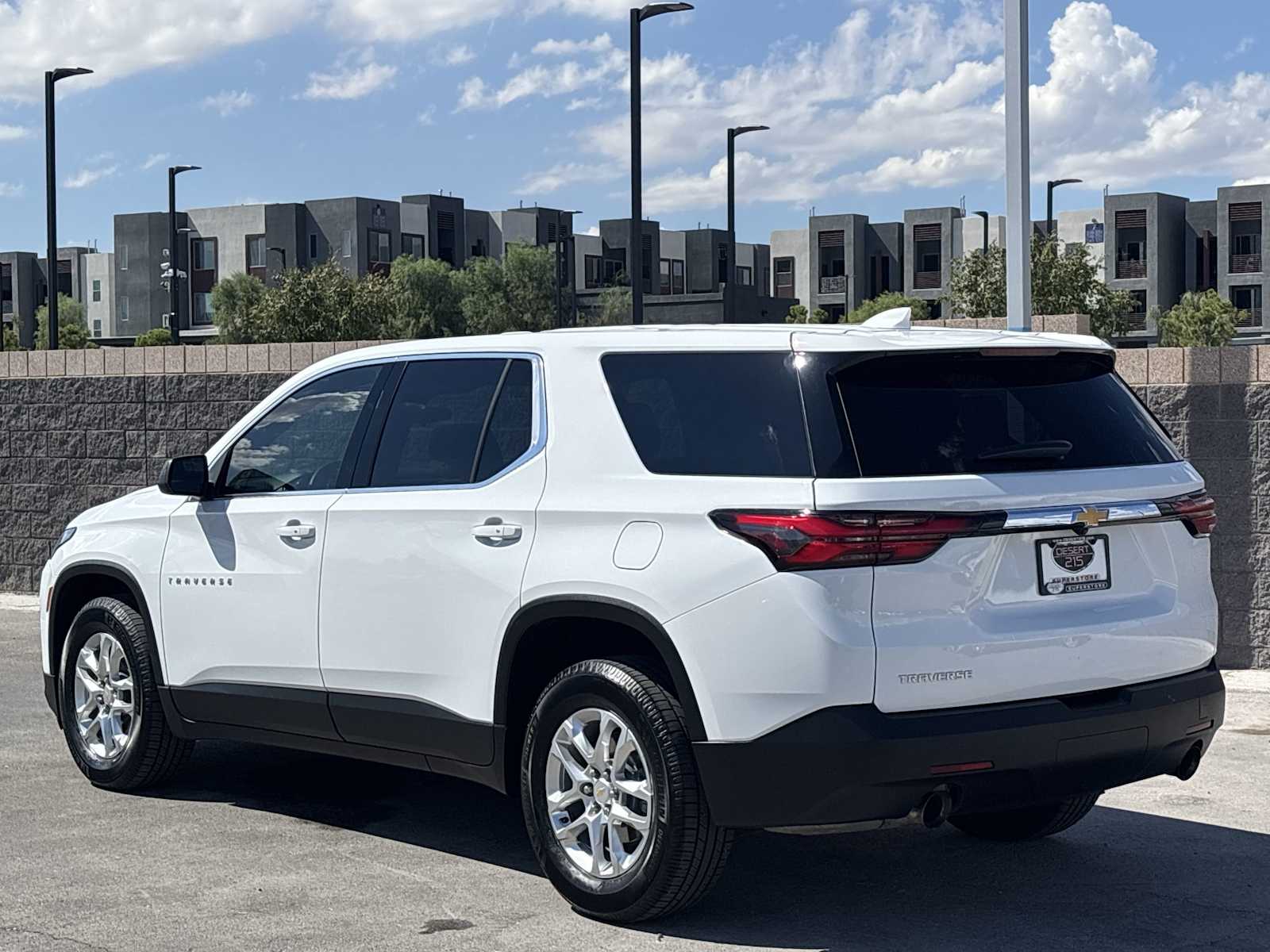 2022 Chevrolet Traverse LS photo 7