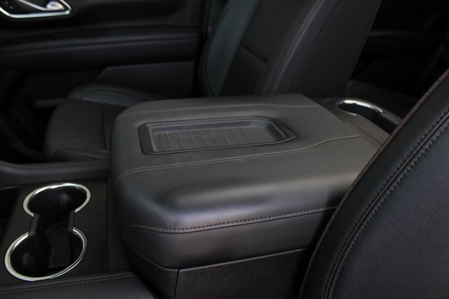 2023 Chevrolet Tahoe High Country photo 2