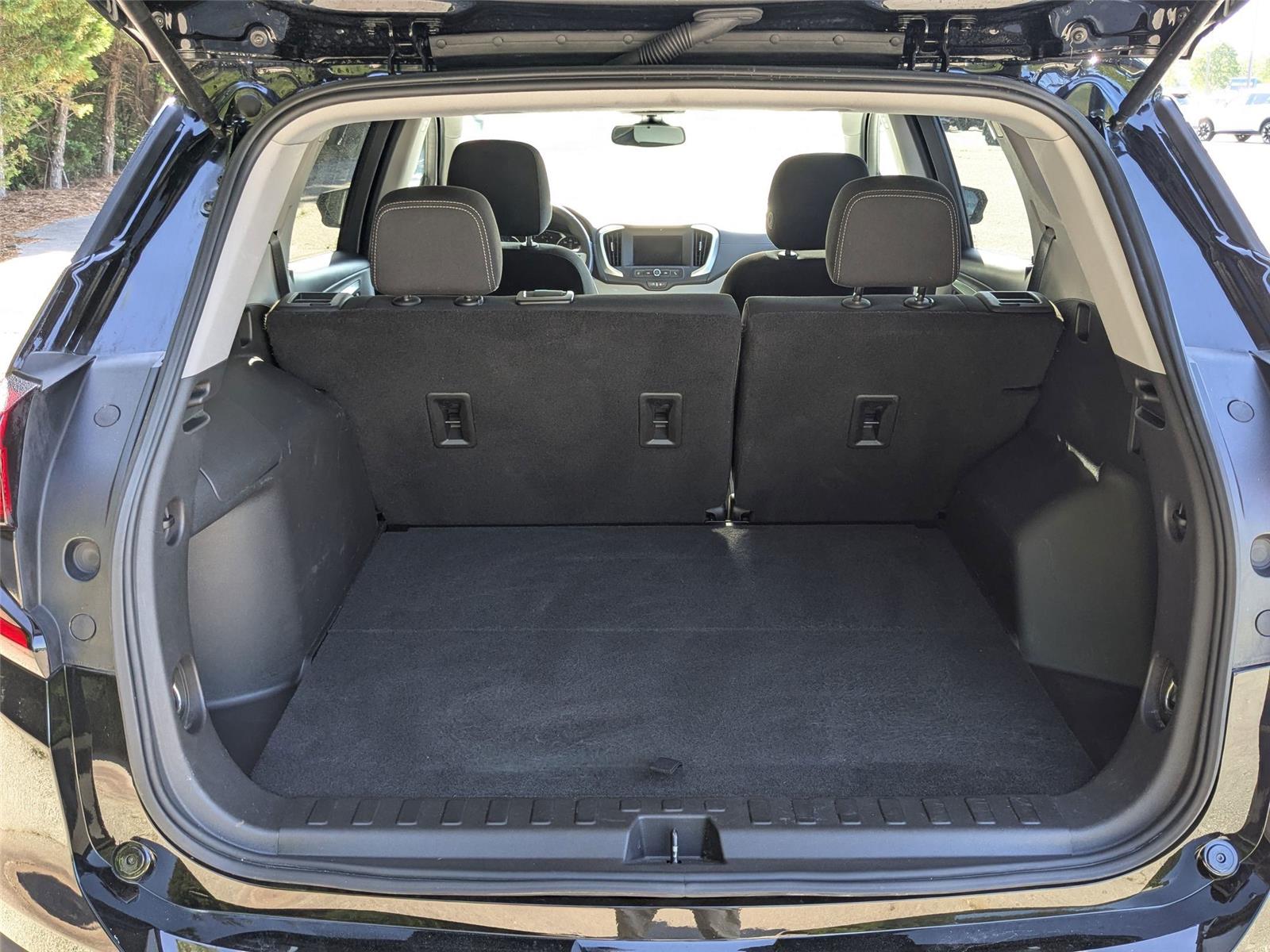 2022 Gmc Terrain SLE photo 33