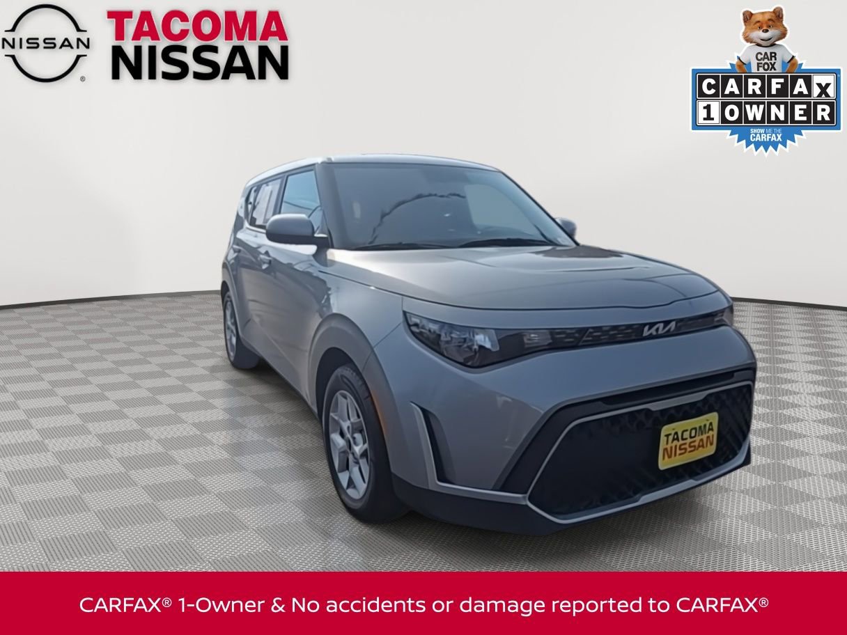 2023 Kia Soul LX photo 2