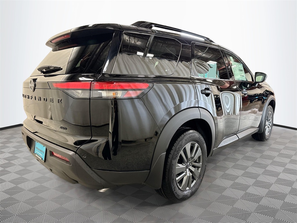 2025 Nissan Pathfinder SV photo 9