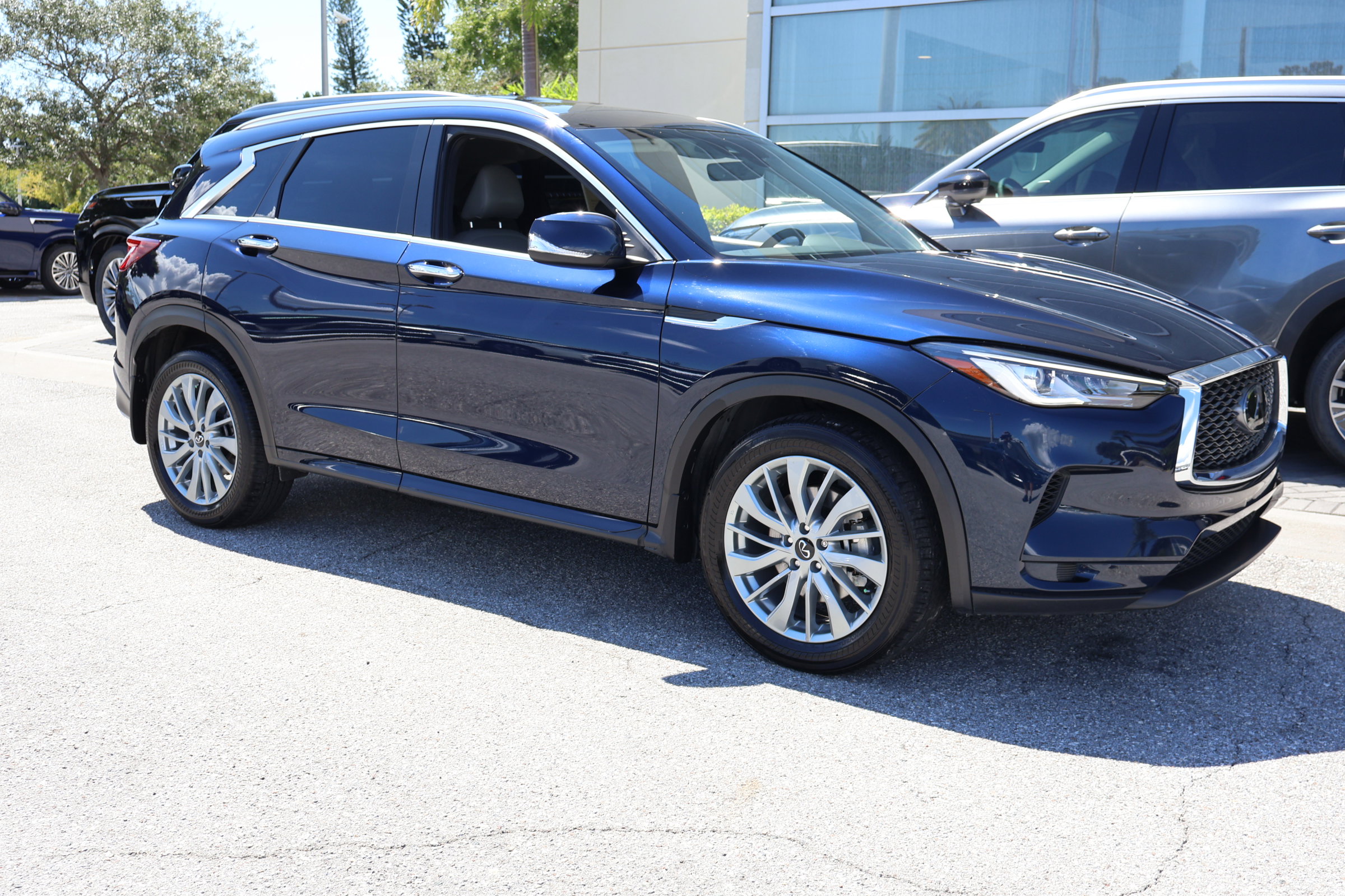 2023 Infiniti QX50 Luxe photo 10