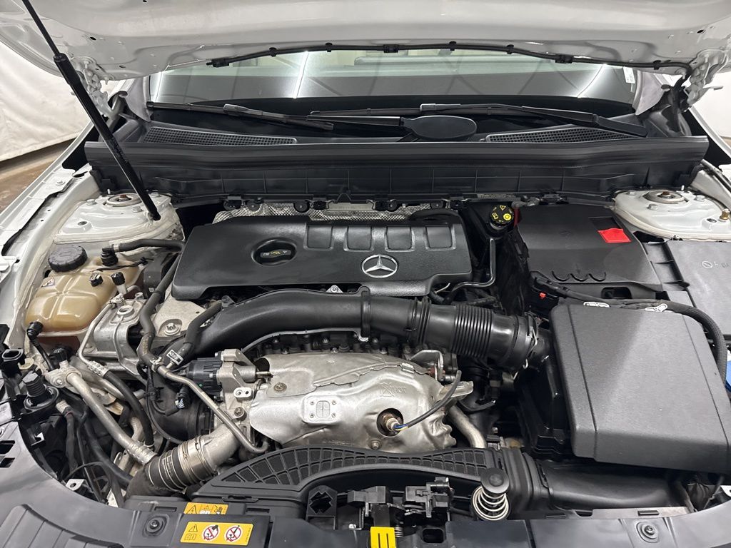 2021 Mercedes Benz GLB 250 photo 28