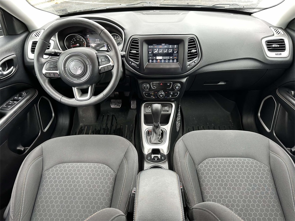 2019 Jeep Compass Sport photo 2