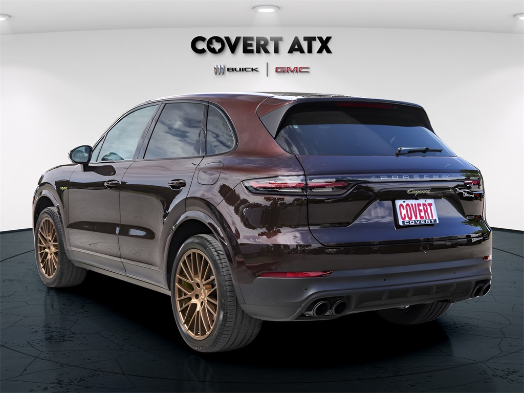 2022 Porsche Cayenne E-Hybrid Platinum Edition photo 4