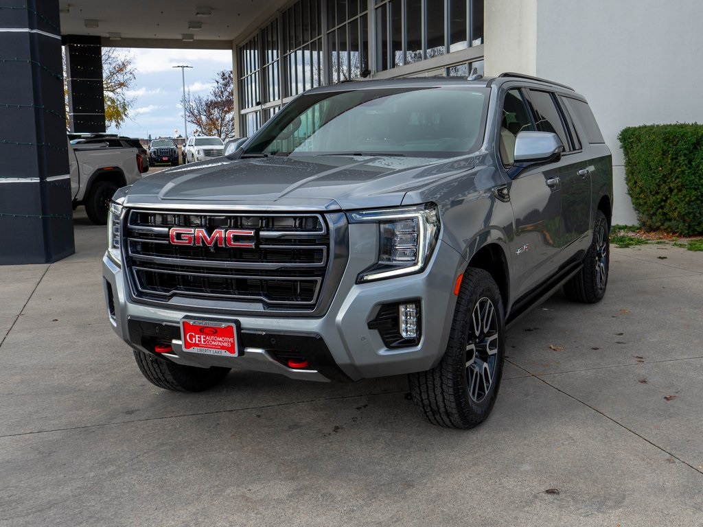 2023 Gmc Yukon XL AT4 photo 2
