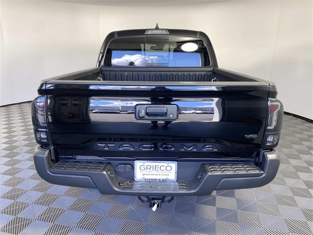 2023 Toyota Tacoma TRD Off-Road photo 6