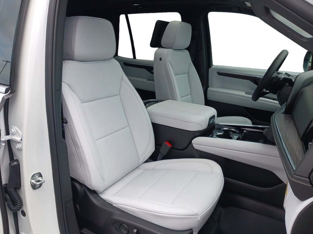 2025 Chevrolet Tahoe Premier photo 28