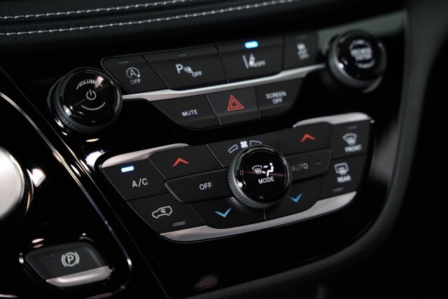 2026 Chrysler Pacifica photo 11