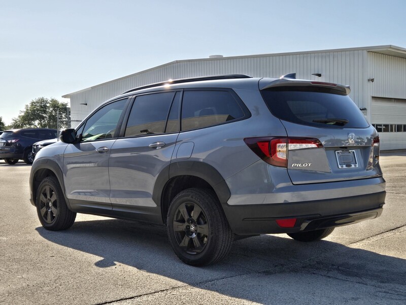 2022 Honda Pilot TrailSport photo 2