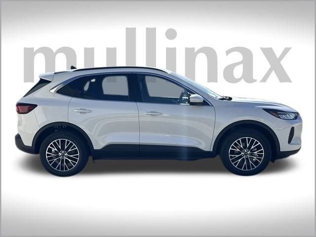 2025 Ford Escape Plug-In Hybrid Base photo 15