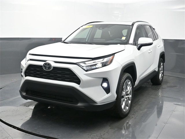 2025 Toyota RAV4 XLE Premium's photo